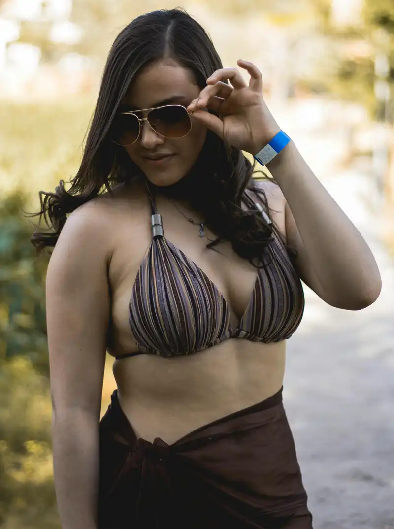 incall and outcall Call girls in Bandra